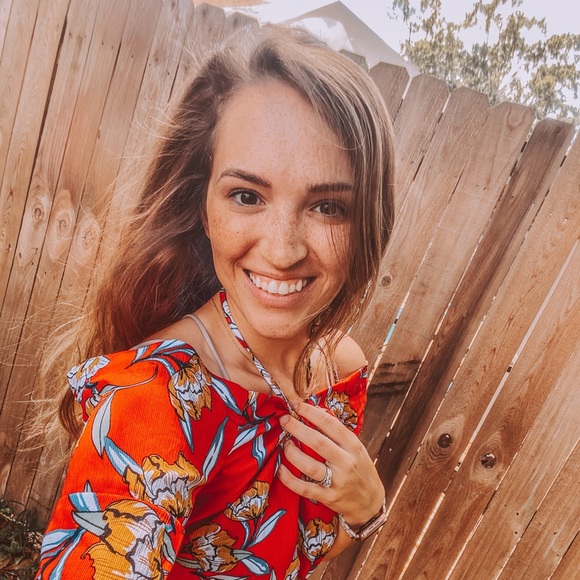 Meet your Posher, Lindsey - Picture 8 of 11